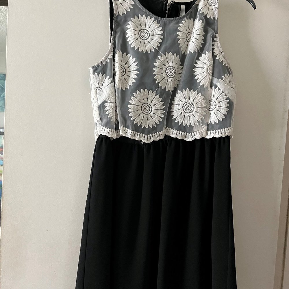 Black dress with lace overlay top - Size medium